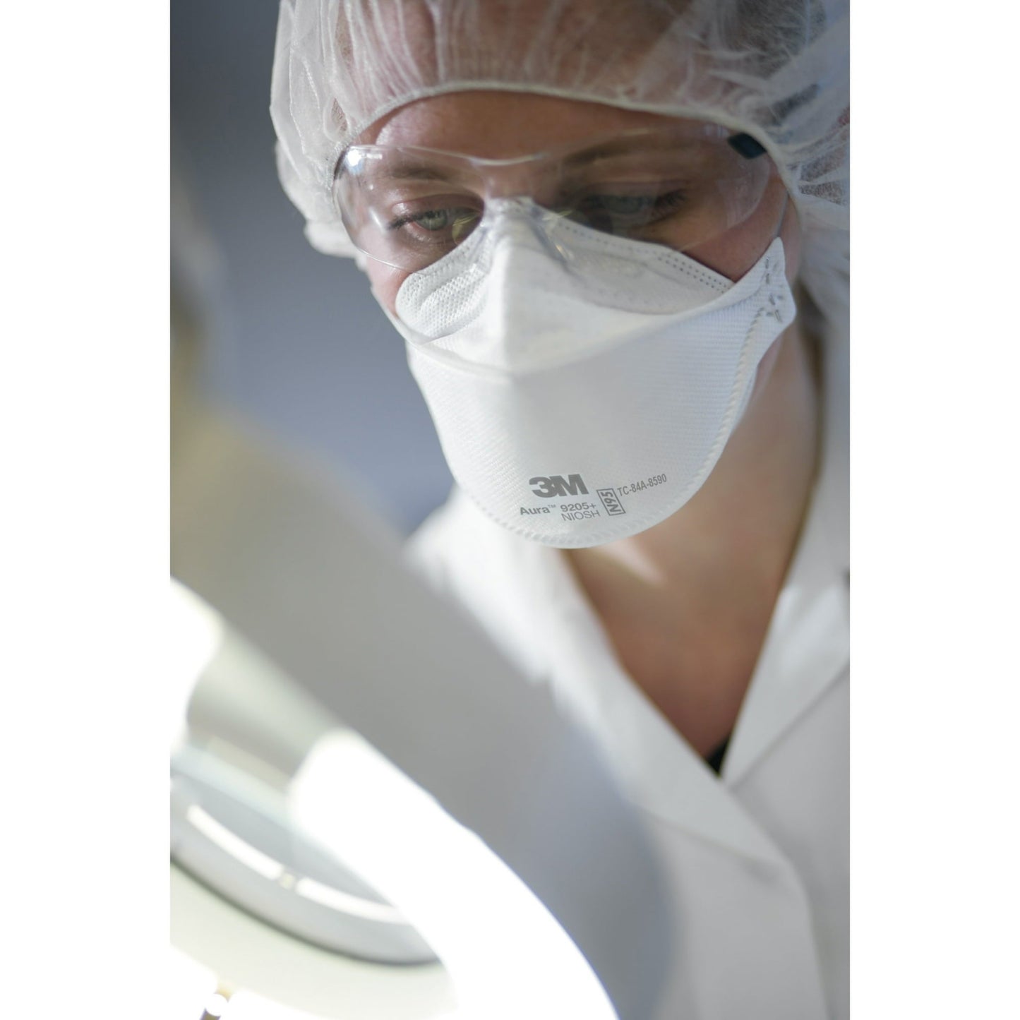 3M 440pcs Aura 9205+ Particulate Respirator N95 Face Mask, Regular Size, Individually wrapped & Flat Fold