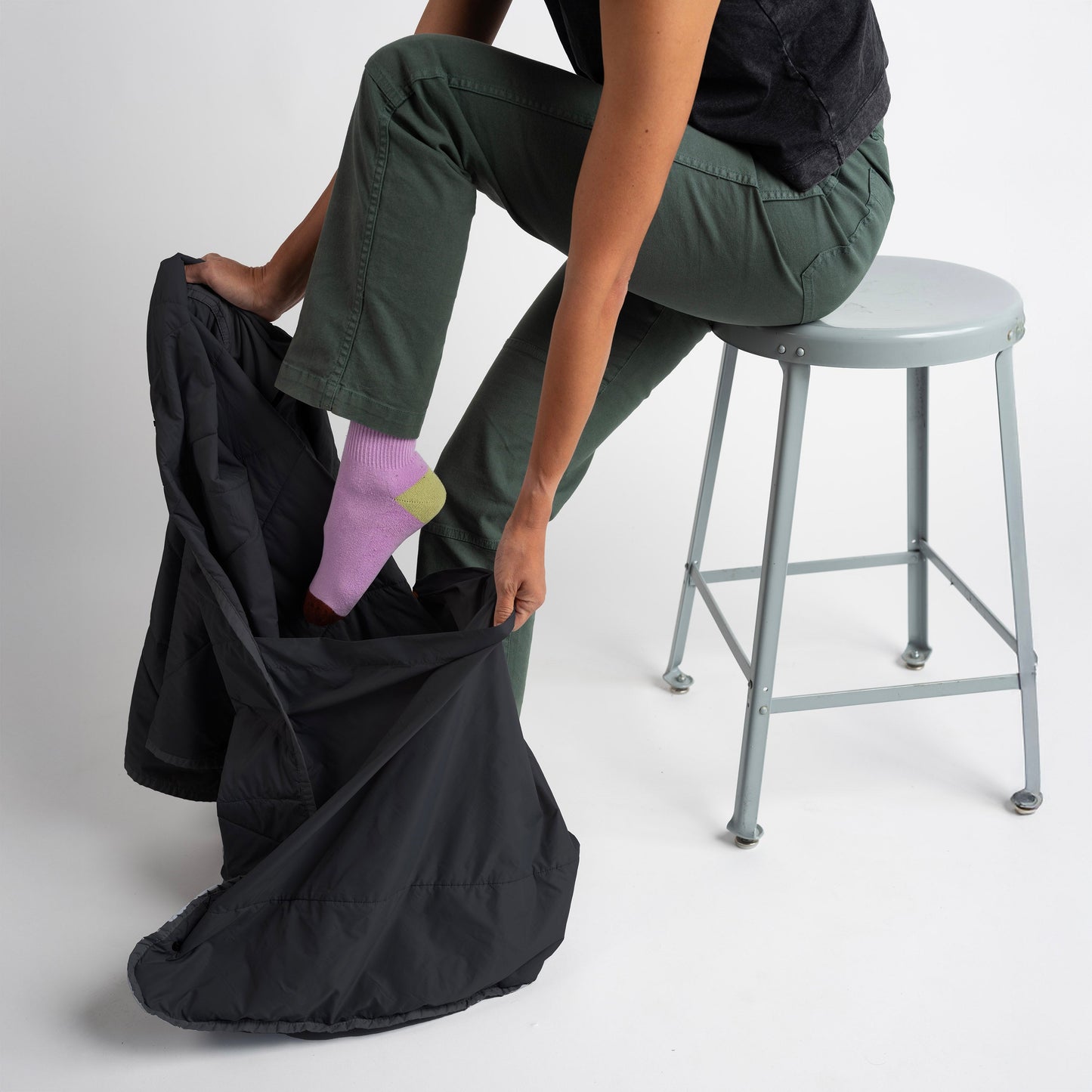 Layover™ XL Travel Blanket - Packable & Puffy | Black