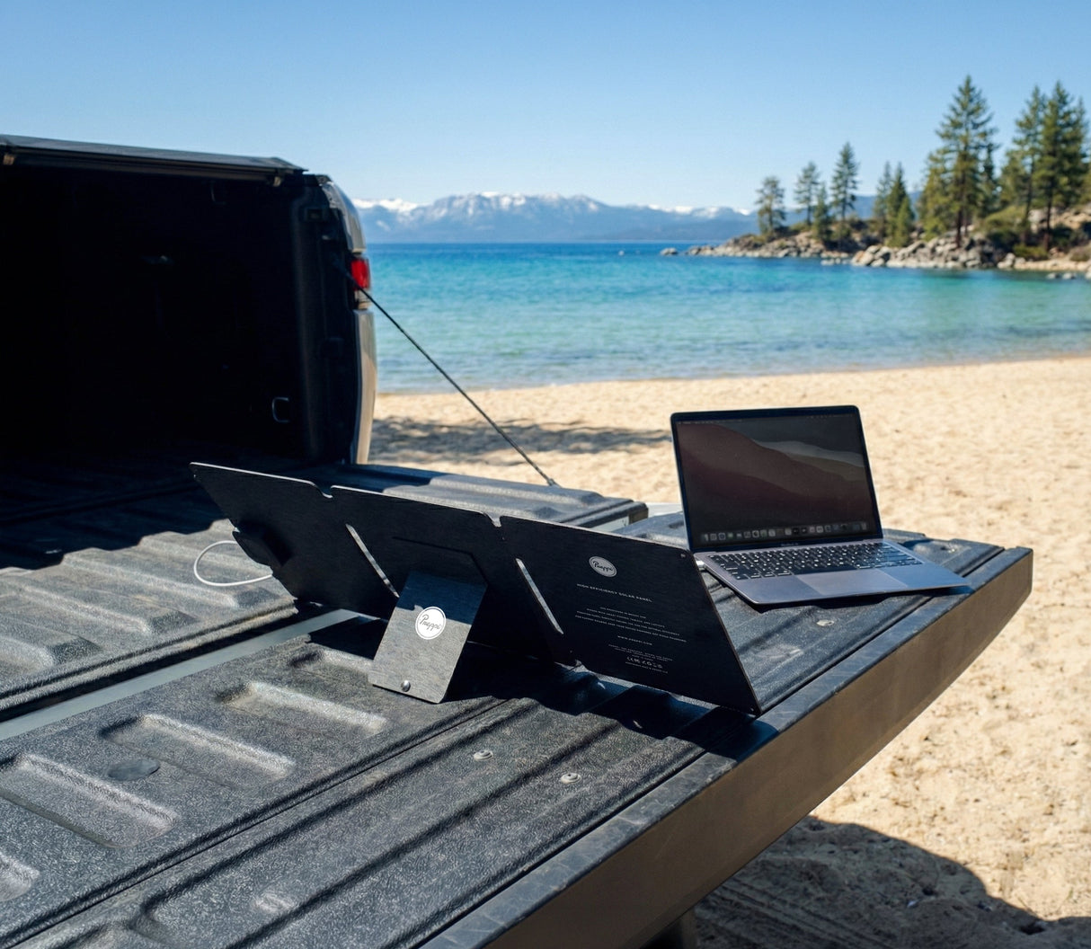 Preppi | Solar Laptop & Phone Charger