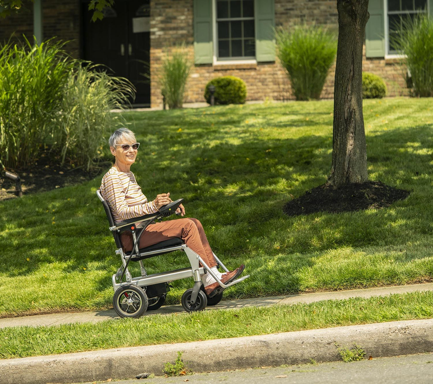 eVolt Traveler Power Chair by JYD