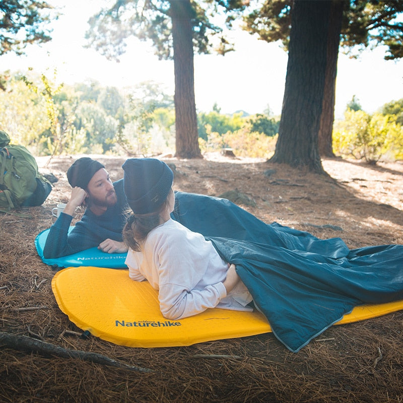 Self-inflating Camping Mat